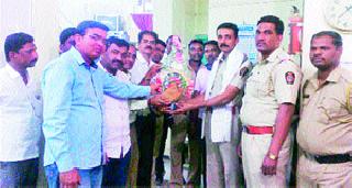 Diesel gangs arrested | डिझेल चोरणाऱ्या टोळीतील एकास अटक Diesel gangs arrested | डिझेल चोरणाऱ्या टोळीतील एकास अटक