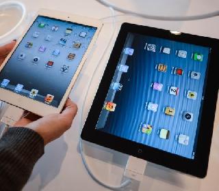 Nepal's iPhone has been stolen from India, IPad | नेपाळच्या इशा-यावर भारतातून चोरी होतात आयफोन, आयपॅड