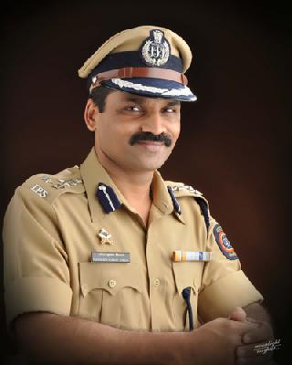 Lessons for cybercrime to twenty thousand students | वीस हजार विद्यार्थ्यांना सायबर क्राईमचे धडे Lessons for cybercrime to twenty thousand students | वीस हजार विद्यार्थ्यांना सायबर क्राईमचे धडे