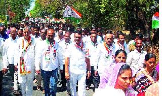Front for water in Shirala | पाण्यासाठी शिराळ््यामध्ये मोर्चा Front for water in Shirala | पाण्यासाठी शिराळ््यामध्ये मोर्चा