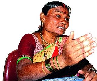 Draupaditare's house that bothers orphans for the orphans ... | अनाथांना मायेची ऊब देणारे द्रौपदीतार्इंचे घर... Draupaditare's house that bothers orphans for the orphans ... | अनाथांना मायेची ऊब देणारे द्रौपदीतार्इंचे घर...