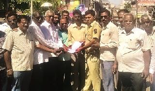 The ban on the murder of Kirby murderer | किरवले हत्येच्या निषेधार्थ बंद The ban on the murder of Kirby murderer | किरवले हत्येच्या निषेधार्थ बंद