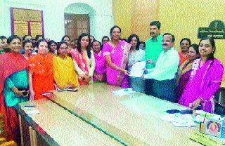 For two years of child support, leave for leave | बालसंगोपनासाठी दोन वर्षे रजा मिळावी For two years of child support, leave for leave | बालसंगोपनासाठी दोन वर्षे रजा मिळावी