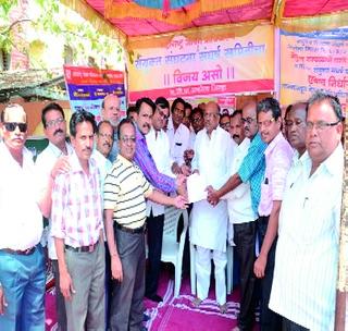 Majpra employees locked the office! | मजीप्रा कर्मचा-यांनी कार्यालयास लावले कुलूप!