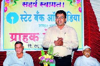 Farmers should take sustainable cashew nuts | शेतकऱ्यांनी शाश्वत काजू उत्पादन घ्यावे Farmers should take sustainable cashew nuts | शेतकऱ्यांनी शाश्वत काजू उत्पादन घ्यावे