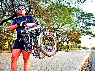 'Folding Cycle' kashutara Nashikar | ‘फोल्डिंग सायकल’चे नाशिककरांना कुतूहल