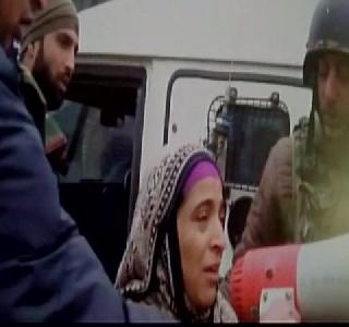 Wife's help to understand the terrorists Well | दहशतवाद्याला समजावण्यासाठी घेतली पत्नीची मदत. पण Wife's help to understand the terrorists Well | दहशतवाद्याला समजावण्यासाठी घेतली पत्नीची मदत. पण