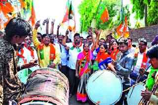 Lending Obligation Charges! | कर्जमाफी मिळण्याची शक्यता बळावली !