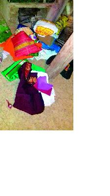 Theft on Tarabai Road on Tarabai Road | ताराबाई रोडवरील सराफ पेढीत चोरी Theft on Tarabai Road on Tarabai Road | ताराबाई रोडवरील सराफ पेढीत चोरी