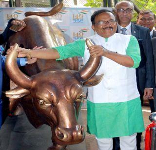 Laxmikant Parsekar got the attention of the constituency? | लक्ष्मीकांत पार्सेकरांना मतदारसंघातील दुर्लक्ष भोवलं? Laxmikant Parsekar got the attention of the constituency? | लक्ष्मीकांत पार्सेकरांना मतदारसंघातील दुर्लक्ष भोवलं?