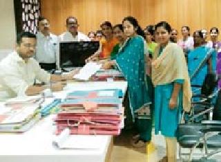 Request for the Collector of Gazetted Officers Federation | राजपत्रित अधिकारी महासंघाचे जिल्हाधिकाऱ्यांना निवेदन