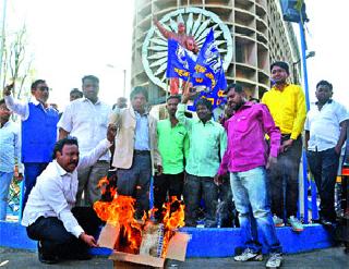 Bahujan Samaj Party's demonstrations: The allegations of ruckus in Maharashtra, Uttar Pradesh | बहुजन समाज पार्टीची निदर्शने : महाराष्ट्र, उत्तर प्रदेशात घोळ झाल्याचा आरोप