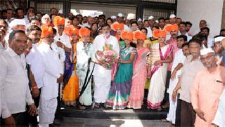 Shiv Sena's Suman Barde unanimously elected as the Chairman of the Sinnar Panchayat Samiti | सिन्नर पंचायत समितीच्या सभापतिपदी शिवसेनेच्या सुमन बर्डे बिनविरोध Shiv Sena's Suman Barde unanimously elected as the Chairman of the Sinnar Panchayat Samiti | सिन्नर पंचायत समितीच्या सभापतिपदी शिवसेनेच्या सुमन बर्डे बिनविरोध