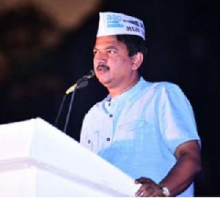 Election Commission should auction the seats straight - Aam Aadmi Party | निवडणूक आयोगाने सरळ जागांचा लिलाव करावा - आम आदमी पक्ष