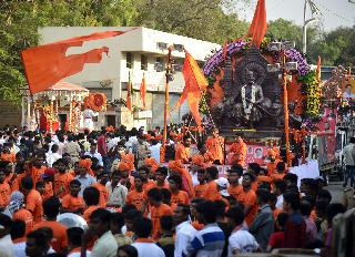 Proclamation: Shivaji Maharaj honors him ... | मिरवणूक : शिवरायांना मानाचा मुजरा...