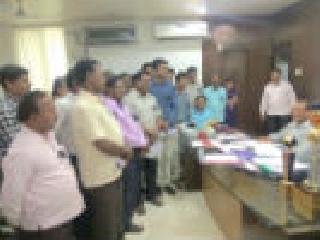 The agitation of the district council accounting firm association in Solapur | सोलापूरात जिल्हा परिषद लेखा कर्मचारी संघटनेच्या आंदोलन The agitation of the district council accounting firm association in Solapur | सोलापूरात जिल्हा परिषद लेखा कर्मचारी संघटनेच्या आंदोलन
