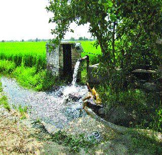 15 villages in Panvel, 34 dams scarcity affected | पनवेलमधील १५ गावे, ३४ वाड्या टंचाईग्रस्त