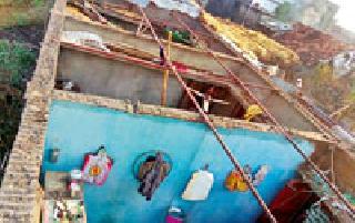 Windy Mores | वादळी पावसाचे तांडव