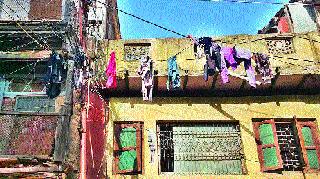 The villagers are angry with the youth | तरुणांच्या हुल्लडबाजीमुळे ग्रामस्थ नाराज