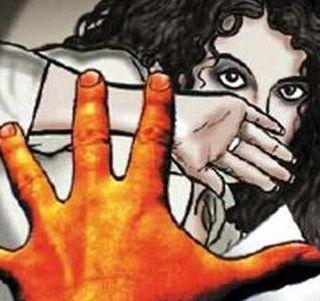 Sexual exploitation was done by the girl using sex toy | सेक्स टॉयचा वापर करुन मुलगीच करत होती लैंगिक शोषण