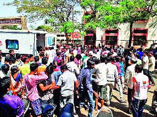 The woman died on the spot | आयशरच्या धडकेत महिलेचा जागीच मृत्यू