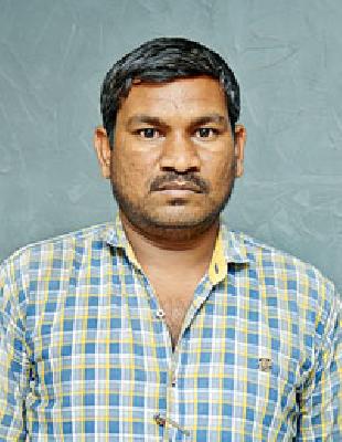 Labor Department accounts for 38 lakhs! | मजुराच्या खात्यात ३८ लाख!