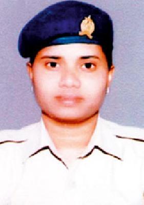 Female employees missing from Karanja police station | कारंजा पोलीस ठाण्यातील महिला कर्मचारी बेपत्ता