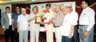 Vanapatti's duty was realized late | वनांप्रतिचे कर्तव्यच उशिरा लक्षात आले