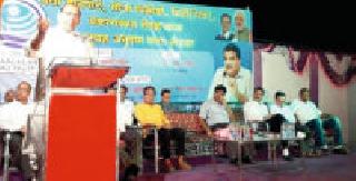 Youth should know the opportunities for the Dryport project | ड्रायपोर्ट प्रकल्पातील संधी युवकांनी ओळखाव्या Youth should know the opportunities for the Dryport project | ड्रायपोर्ट प्रकल्पातील संधी युवकांनी ओळखाव्या