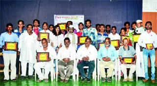 Honor of the Artists in the Arts | कला क्षेत्रातील मान्यवरांचा सन्मान Honor of the Artists in the Arts | कला क्षेत्रातील मान्यवरांचा सन्मान