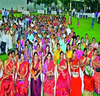 Famous personalities like 'Lokmat' | ‘लोकमत’च्या स्नेहमेळाव्याला मान्यवरांची मांदियाळी