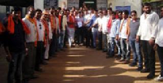 A front for Shiv Sena's sub-divisional office for redemption | कर्जमुक्तीसाठी शिवसेनेचा उपविभागीय कार्यालयावर मोर्चा