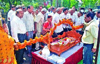 Chorus-reactionary drama in the campaign | प्रचारात आरोप-प्रत्यारोप नाट्य