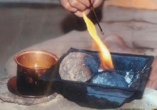 Agnihotra continues to be the attraction of yagya in Tapovan | तपोवनात अग्निहोत्र यज्ञाचे आकर्षण कायम Agnihotra continues to be the attraction of yagya in Tapovan | तपोवनात अग्निहोत्र यज्ञाचे आकर्षण कायम