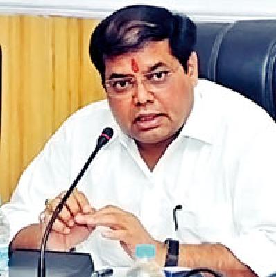 Allocation of Rs.99 crores has been issued by the Guardian Minister's order | पालकमंत्र्यांच्या आदेशाने १०९ कोटींचे वाटप सुरू