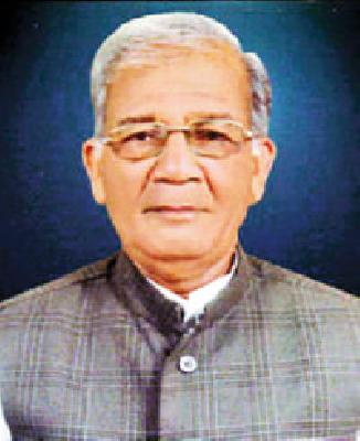 Remove the encroachment of the rich in Chamorshi lake | चामोर्शीच्या तलावातील श्रीमंतांचे अतिक्रमण हटवा