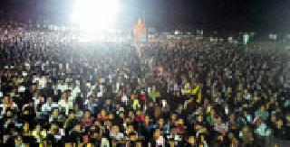 Sacrifice for the country, not for a loved one, but for a loved one | प्रेयसीसाठी नव्हे, देशासाठी बलिदान द्या