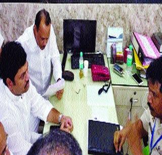 Police Suppression on Farmers | शेतकऱ्यावर पोलिसांची दडपशाही