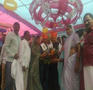 Chandu Chavan's welcome | चंदू चव्हाणचे यांचे जोरदार स्वागत Chandu Chavan's welcome | चंदू चव्हाणचे यांचे जोरदार स्वागत