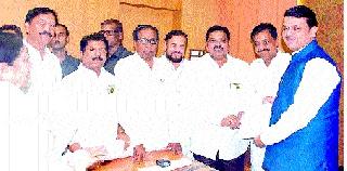 Propose the proposal of the power supply to the high-level committee | यंत्रमाग सवलतींचा प्रस्ताव उच्चस्तरीय समितीसमोर ठेवा Propose the proposal of the power supply to the high-level committee | यंत्रमाग सवलतींचा प्रस्ताव उच्चस्तरीय समितीसमोर ठेवा