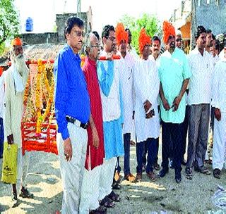 Dindi, a book showing the glory of rural culture | ग्रामीण संस्कृतीचे वैभव दर्शविणारी ग्रंथ दिंडी Dindi, a book showing the glory of rural culture | ग्रामीण संस्कृतीचे वैभव दर्शविणारी ग्रंथ दिंडी