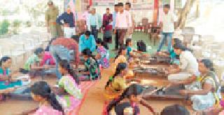 Women will get self employment from banglish training | बांगडी प्रशिक्षणातून मिळणार महिलांना स्वयंरोजगार Women will get self employment from banglish training | बांगडी प्रशिक्षणातून मिळणार महिलांना स्वयंरोजगार