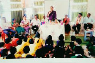 Digital technology has bright future for rural students | डिजिटल तंत्रज्ञानामुळे ग्रामीण विद्यार्थ्यांचे भविष्य उज्ज्वल Digital technology has bright future for rural students | डिजिटल तंत्रज्ञानामुळे ग्रामीण विद्यार्थ्यांचे भविष्य उज्ज्वल