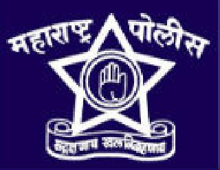 Gang-rape of seven goons in Solapur district, performance of rural police | सोलापूर जिल्ह्यातील सात गुंडांची टोळी हद्दपार, ग्रामीण पोलीसांची कामगिरी Gang-rape of seven goons in Solapur district, performance of rural police | सोलापूर जिल्ह्यातील सात गुंडांची टोळी हद्दपार, ग्रामीण पोलीसांची कामगिरी