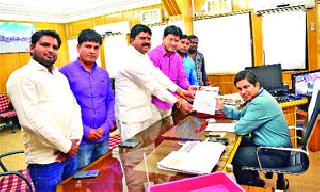 Encroachment of scrap market again in Chuchale Shivar | चुंचाळे शिवारात पुन्हा भंगार बाजाराचे अतिक्रमण