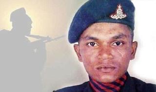 Crime in the case of young man Matthews suicide | जवान मॅथ्यूच्या आत्महत्त्येप्रकरणी महिला पत्रकारावर गुन्हा Crime in the case of young man Matthews suicide | जवान मॅथ्यूच्या आत्महत्त्येप्रकरणी महिला पत्रकारावर गुन्हा