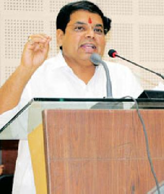 50 crore fund for the children | रस्त्यांसाठी पालिकांना ५० कोटींचा निधी