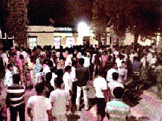 Sarpanchas assault on sheeppad | मेंढीपाडे येथे सरपंचास मारहाण Sarpanchas assault on sheeppad | मेंढीपाडे येथे सरपंचास मारहाण