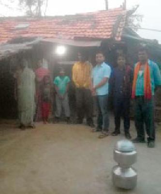 The light-colored slum area after 30 years | ३० वर्षानंतर प्रकाशाने उजळला झोपडपट्टी परिसर