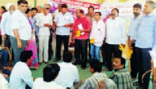 Chief Justice intervenes to get justice | मुख्याधिकाऱ्यांच्या मध्यस्थीने अपंगांना मिळाला न्याय Chief Justice intervenes to get justice | मुख्याधिकाऱ्यांच्या मध्यस्थीने अपंगांना मिळाला न्याय